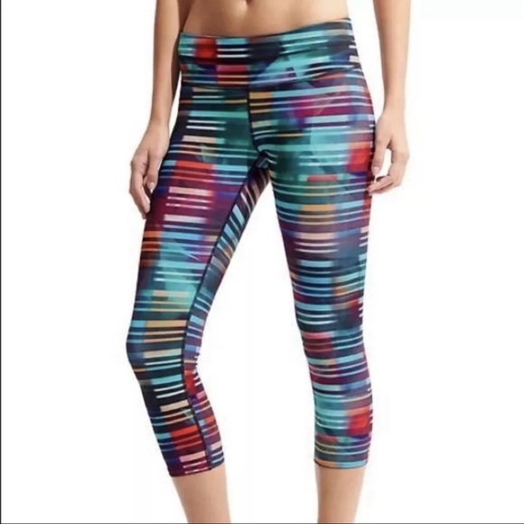 Athleta Sonar Capri Active Leggings Mid Rise Woman’s Size Medium - Picture 1 of 14